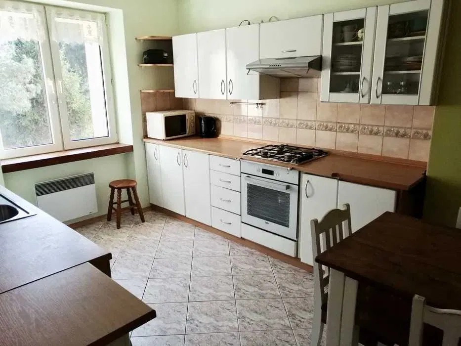 Mieszkanie Na sprzedaż: 2-pokojowe mieszkanie -  57 m²- w kamienicy z ogródkiem –