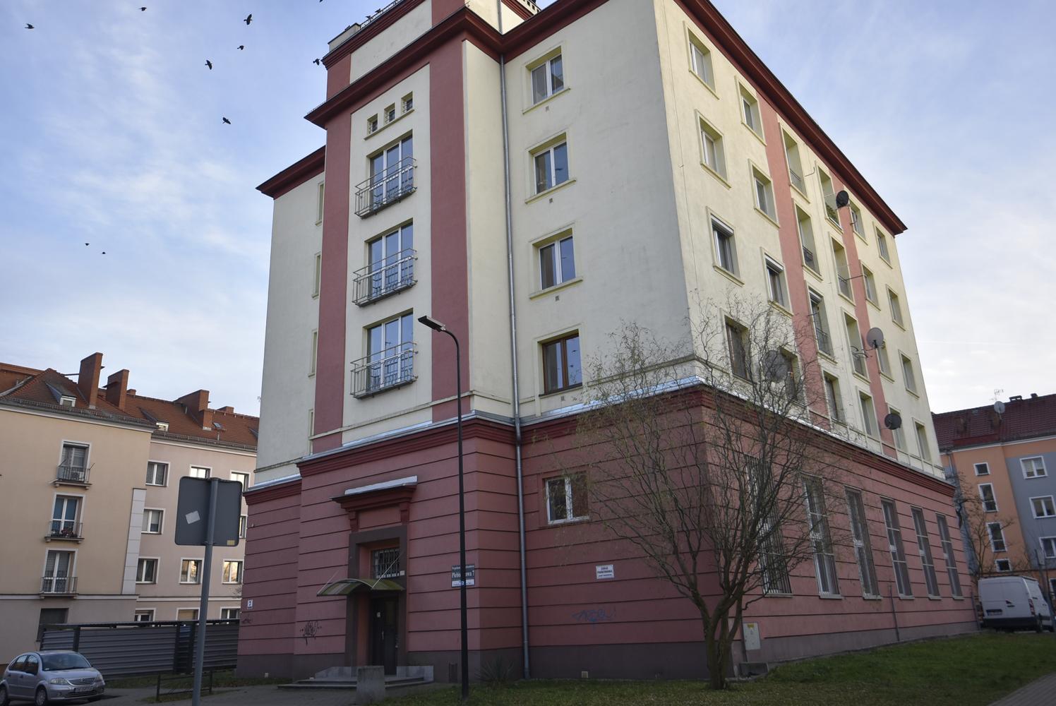 Mieszkanie Na sprzedaż 3 - pokojowe mieszkanie z działką ROD w Kędzierzynie-Koźlu.