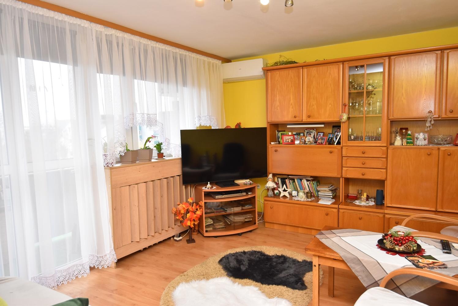 Mieszkanie Na sprzedaż mieszkanie z balkonem - 3 pokoje